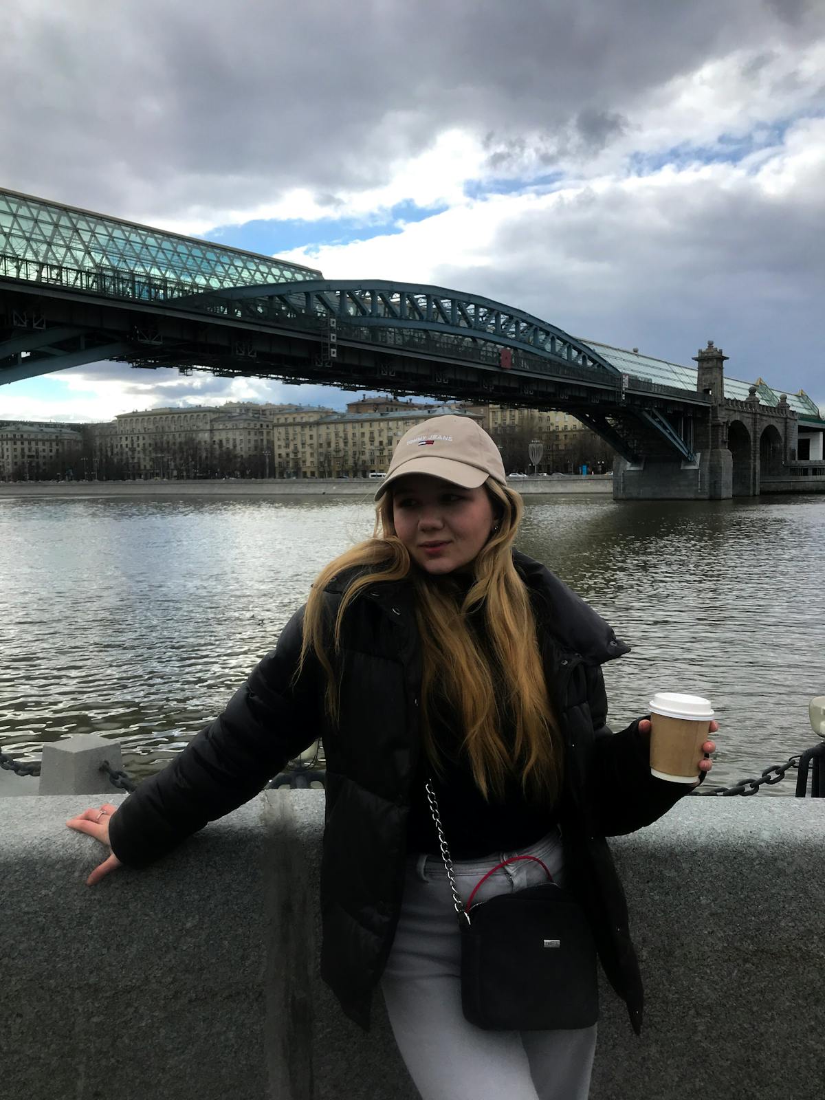 Urne pour un vote en élections professionnelles dans une entreprise